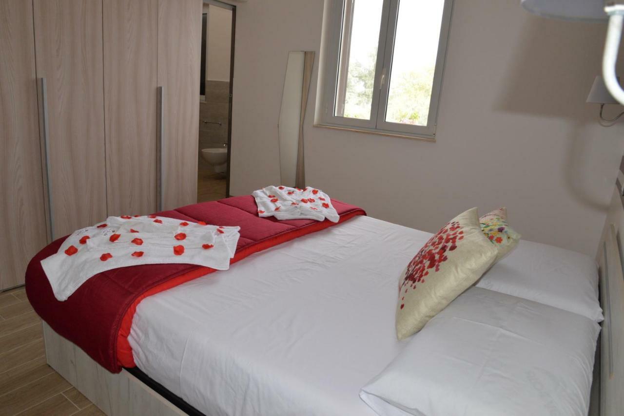 קוראטו B&B Lara Santola מראה חיצוני תמונה